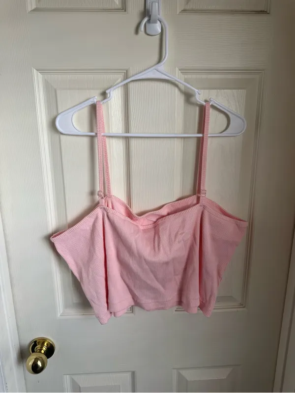 Nike Ribbed Crop Tank Top - Image 3