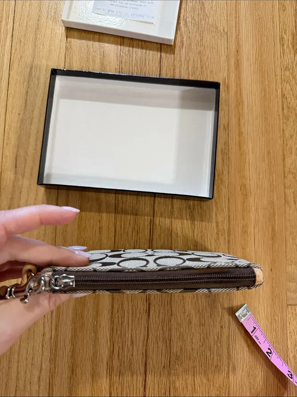 BNIP Vintage Coach 2002 Signature C Wristlet - Image 10