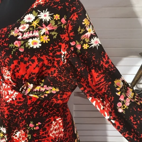 Vintage 70s Floral Dress Red Black flared sleeve boho fairy festival Ren fair M - Image 5