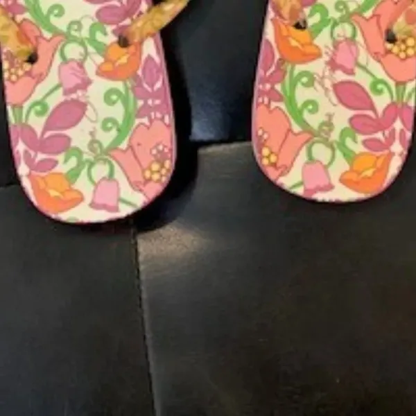 Vera Bradley Lilli Bell pink floral flip‎ flops L - Image 6