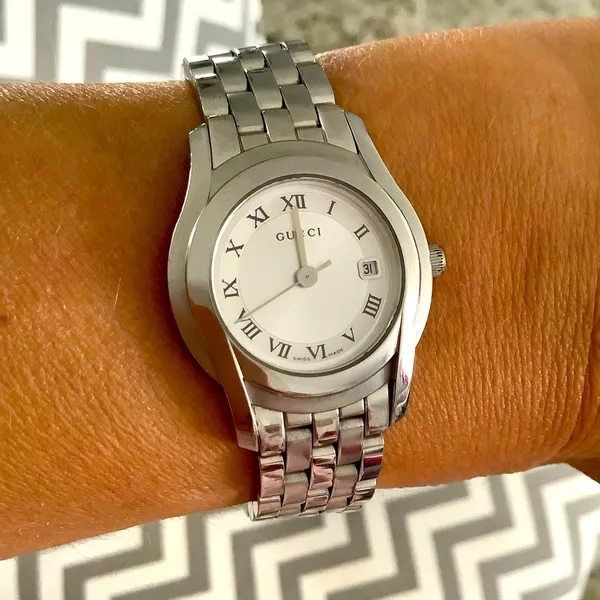 Ladies Gucci stainless steel watch 🔥 - Image 5