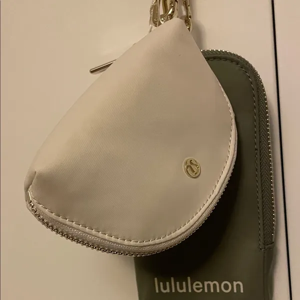 Lululemon Cream and Olive Accessory Duo - Image 2