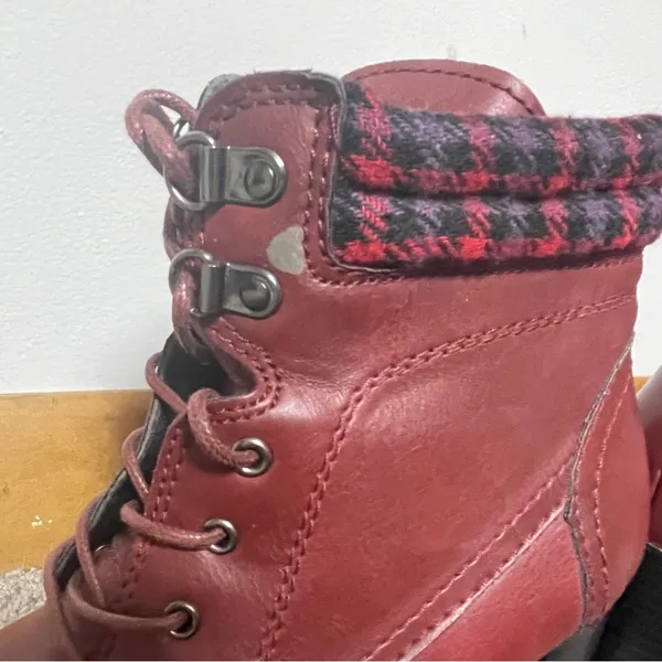 Dolce by Mojo Moxy WitchyFaux‎ leather Red-burgundy ankle boot Whimsigoth Size 8 - Image 5