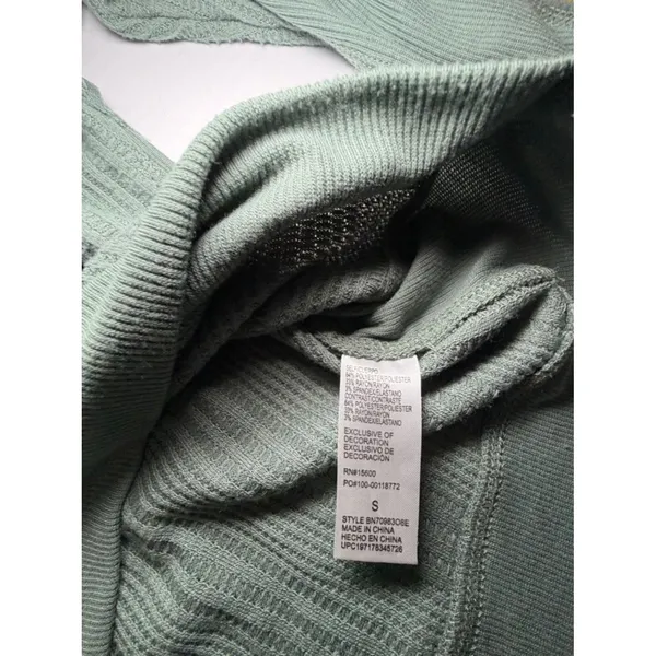 Democracy Sage Green Textured Waffle Knit Top Small - Image 3