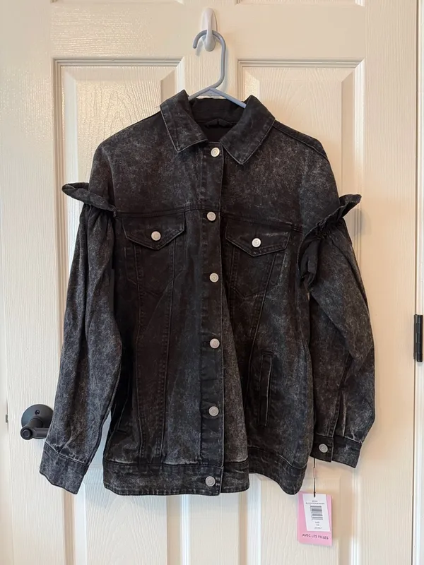 VICI Avec Les Filles Nayla acid wash denim jacket - black - Image 5