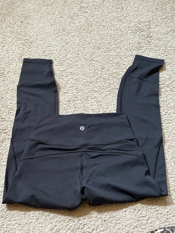 Lululemon In Movement Tights 25" Everlux - Image 3