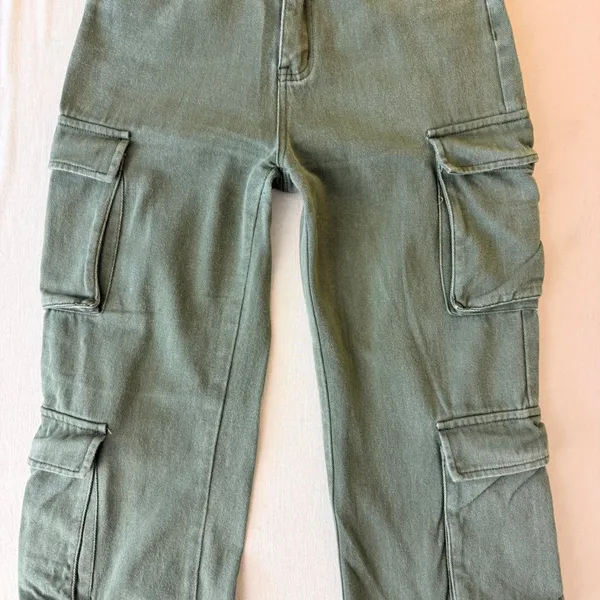 PrettyLittleThing High Rise Utility Cargo Pants Women Size 6 Green - Image 3