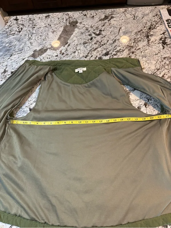 Umgee Quilted Olive Green Vest Medium - Image 5