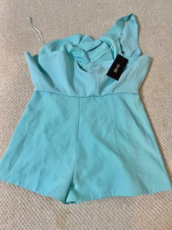 Super cute Flattering Romper Blue Size M - Image 2