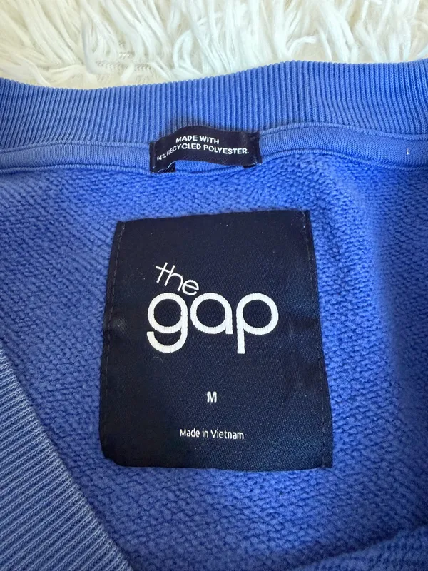 Gap Crewneck - Image 2