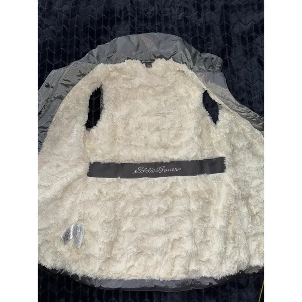 Eddie Bauer Women's Quilted Sherpa Lined Down Filled Vest Gray‎ Size M - Image 2