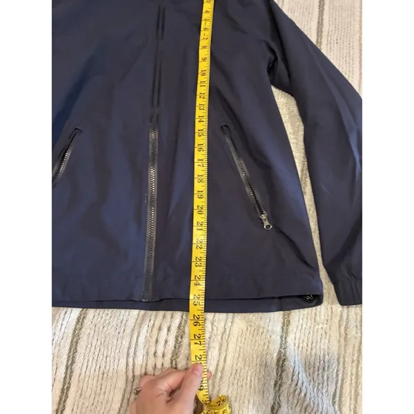 Lululemon women's navy blue lightweight hooded windbreaker jacket 6 - Image 3