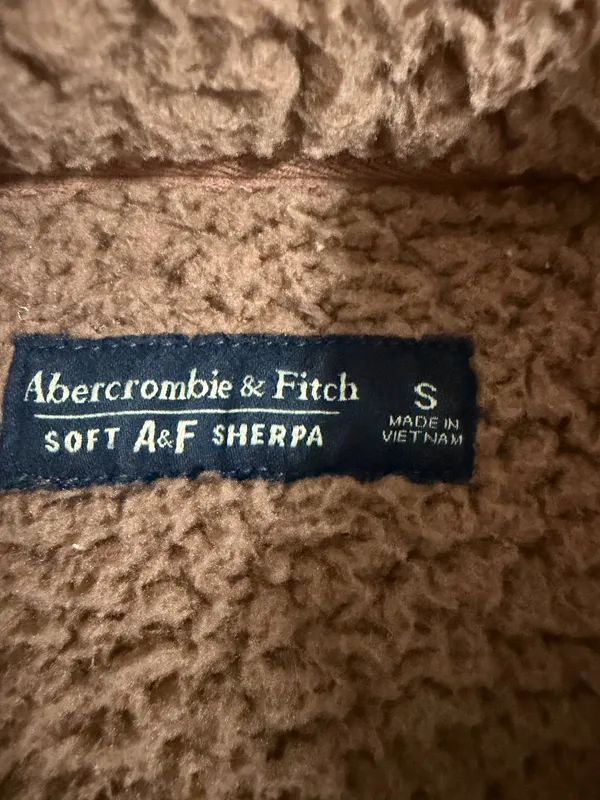 Abercrombie & Fitch Soft A & F Sherpa 1/4 zip size small - Image 5