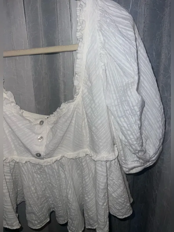 Free People Leave it to Me Babydoll Cotttagecore Prairie white flowy crop top M - Image 5
