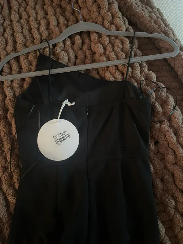 Aero Midi Dress - Image 3