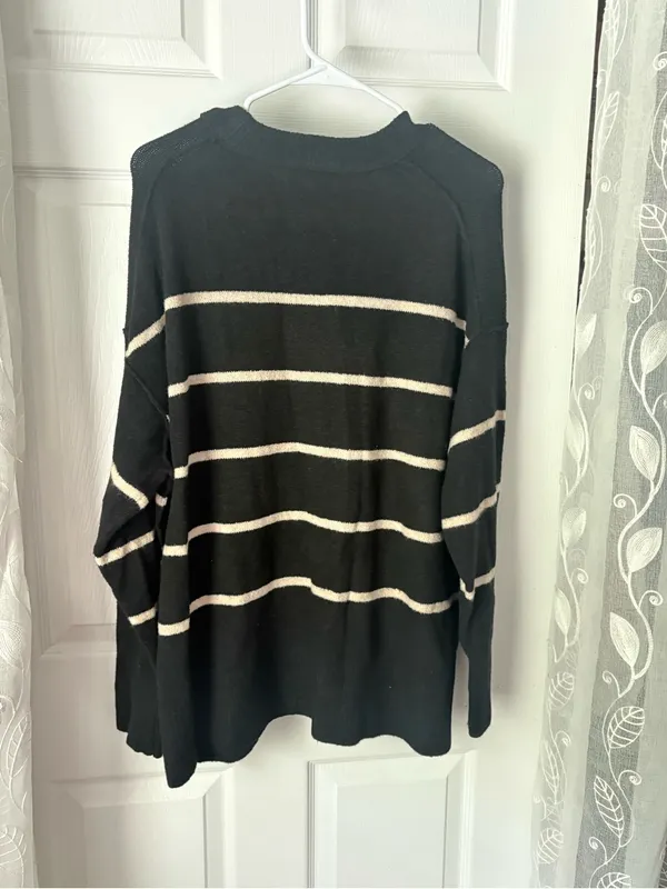 Aerie Womens Black cream Striped Crewneck Oversized Knit Sweater pullover sz M - Image 7