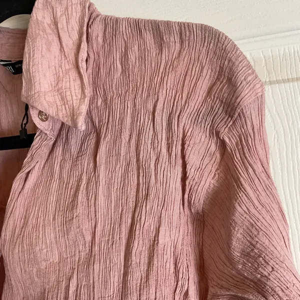 Zara Pink Crinkle Textured Button-Up Blouse - Size M - Image 6