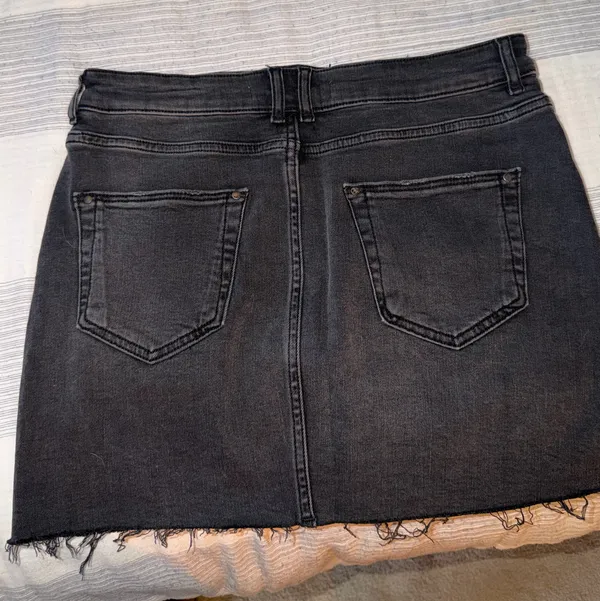 ZARA Black Denim Shorts - Image 5