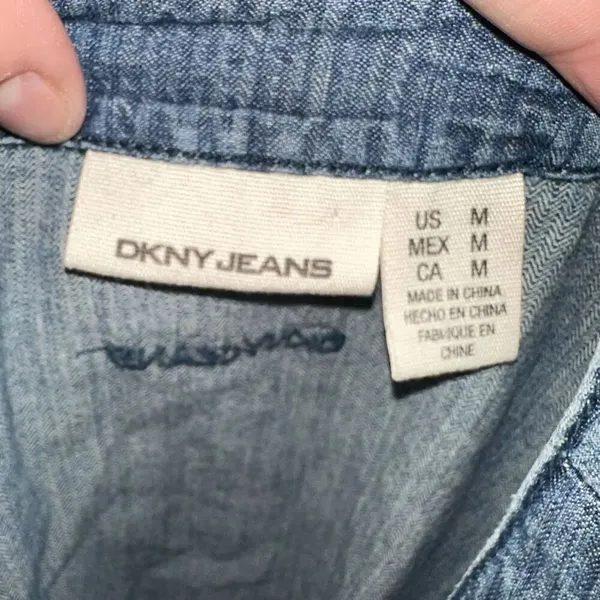 DKNY jeans vintage denim snap M short sleeve shirt - Image 3