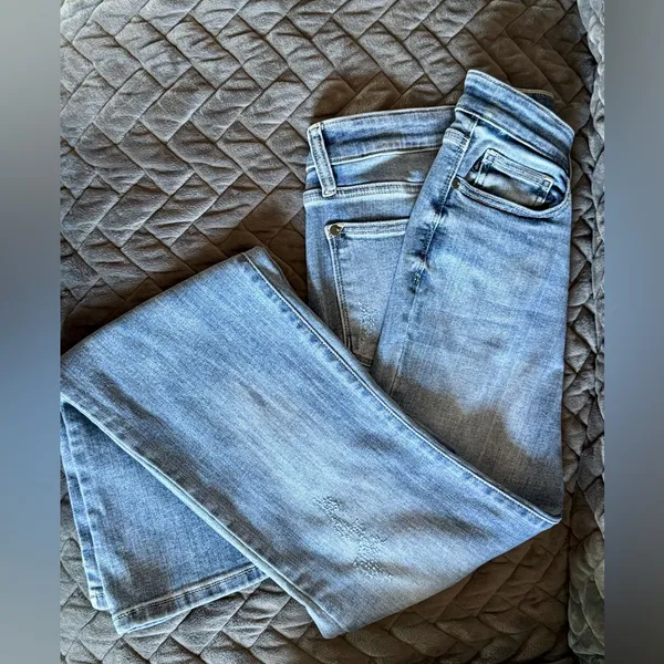 Judy Blue Light Wash Bootcut Jeans - Image 3