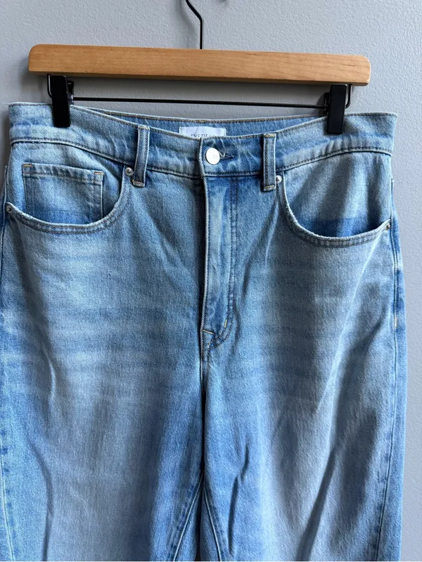 Evereve Ever Seamed Medium Blue Barrel Leg Jeans Size 30 High Rise Ankle Length - Image 4