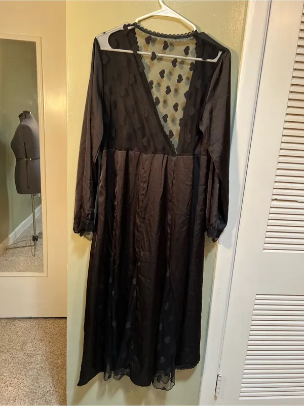 Women’s Size Medium Satin Kimono Robe Black Heart Lace Mesh Trim Dressing Gown - Image 8