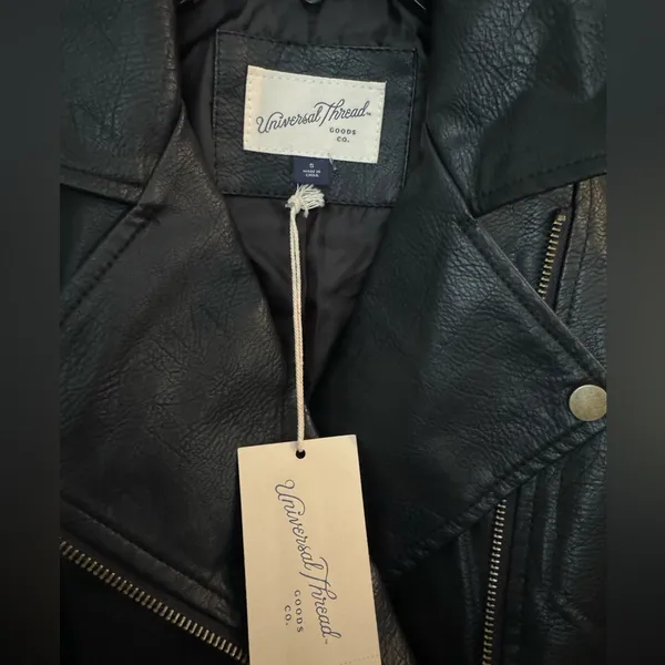 Universal Threads Faux‎ Leather motorcycle Jacket size S - Image 3