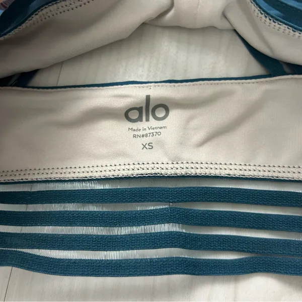 Alo Yoga Teal Blue Strappy Mesh Sports Bra Athletic Running Yoga Size XS - Image 3