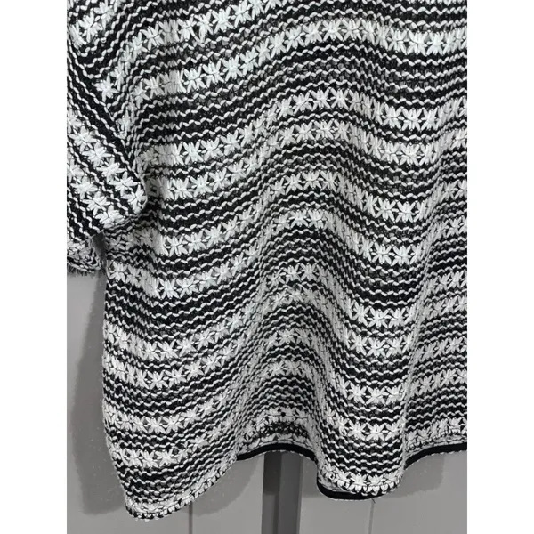 LOFT Womens Large Black White Striped Textured Knit Fringe Short Sleeve‎ Blouse - Image 3