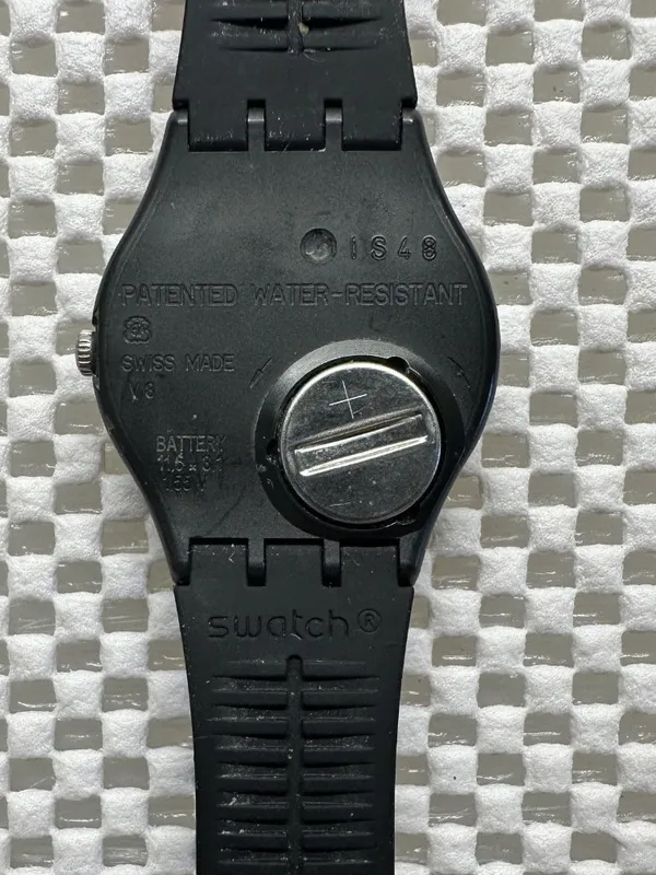 Swatch Watch Lines In The Sky GZ209 Classic 2009 - Image 7