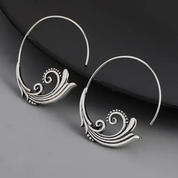 Delicate Carved Leaf Design Hoop Earrings - Image 3