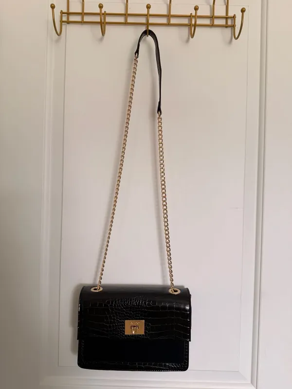 ALDO Black Croc-Embossed and Suede Crossbody Bag with Gold Tone Hardware - Image 3