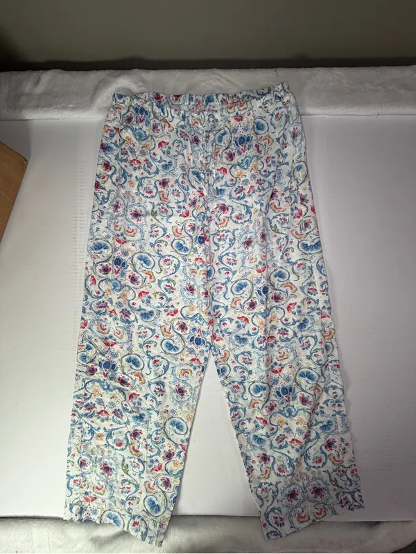 Lauren Ralph Lauren White Floral Paisley Pajama Set with Blue and Red Accents - Image 6