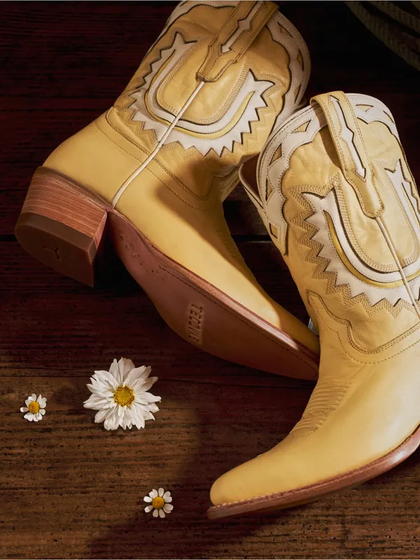 Tecovas The Jolene Pale Yellow Boots Size 6 - Image 2