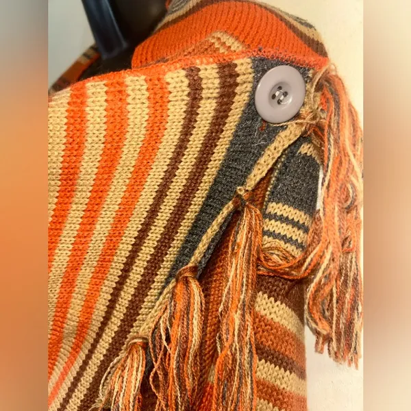 Large/extra large Boho coat. Open front shoulder button. Orange Size XL - Image 6