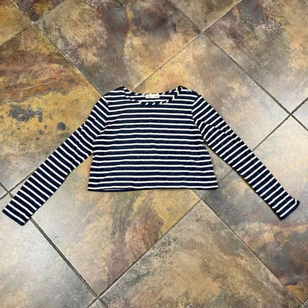 Olive & Oak Stripe Long Sleeve Cropped Top Medium - Image 5