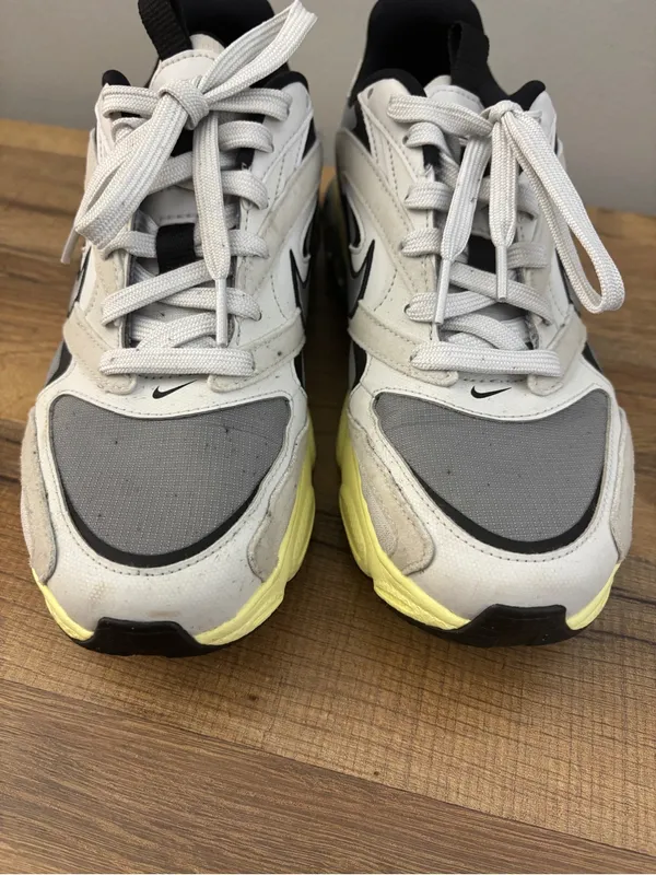 Nike Zoom Air Fire Athletic Running Shoes Particle Grey Women’s - Image 4