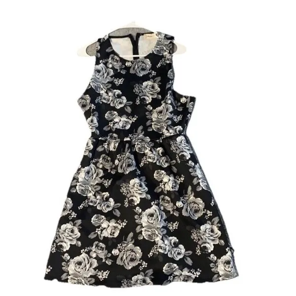 Altar’d State Fit & Flare Black Gray Short Dress Racer Back Romantic Chic Sz L - Image 3