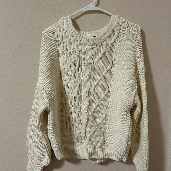 Cozy Cream White Cable Knit Sweater - Image 6