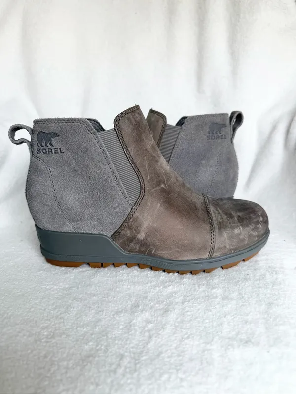 Sorel Evie 2 Chelsea Boots Gray Leather Hidden Wedge Lug Ankle Booties 6.5 - Image 2