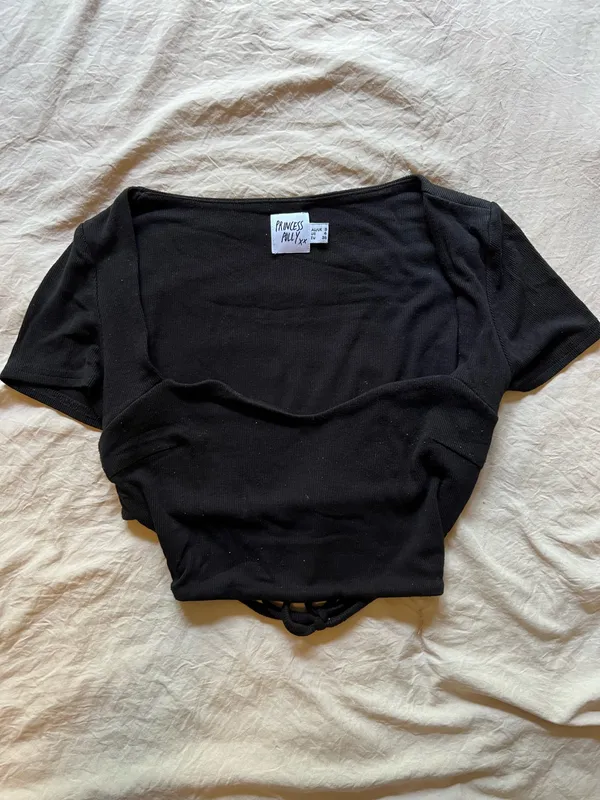 Princess Polly Black cropped top with back tie detail - Image 3