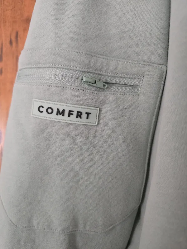 O Comfrt Women's Airplane Sleep Green Pullover Hoodie Medium (Oversized) - Image 3