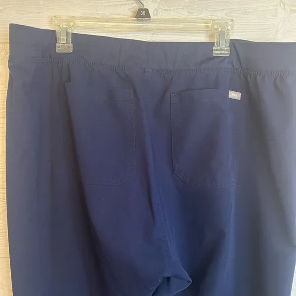 FIGS “Livingston” navy scrub pants Size XXL Petite - Image 5