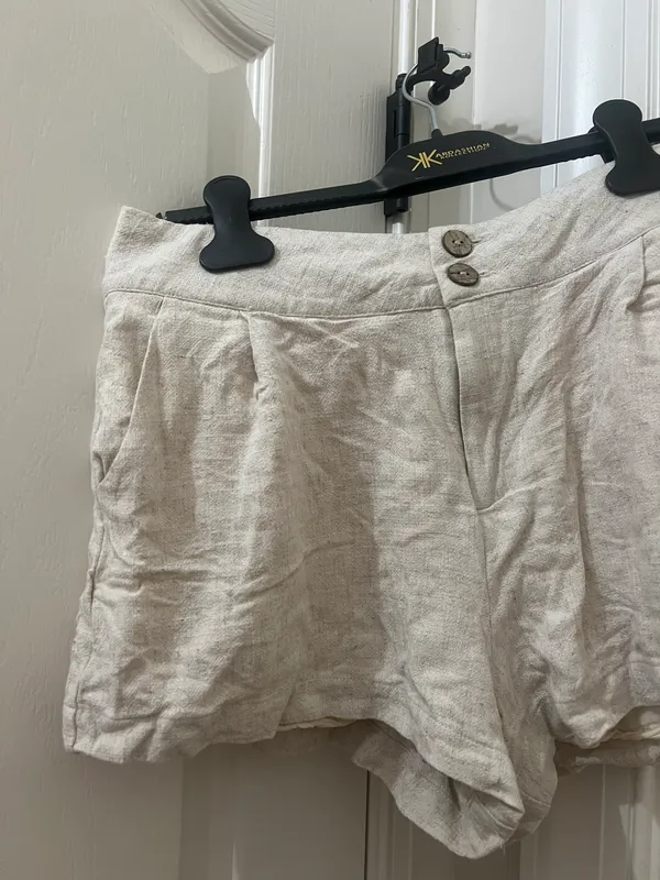 12th Tribe Linen Shorts - Image 4