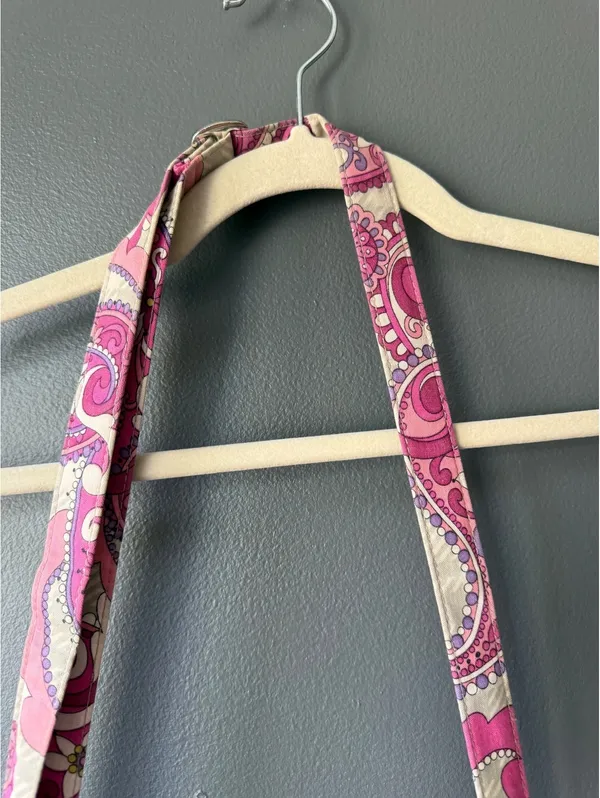 Vera Bradley Quilted Crossbody Bag in Pink Paisley Pattern - Image 5