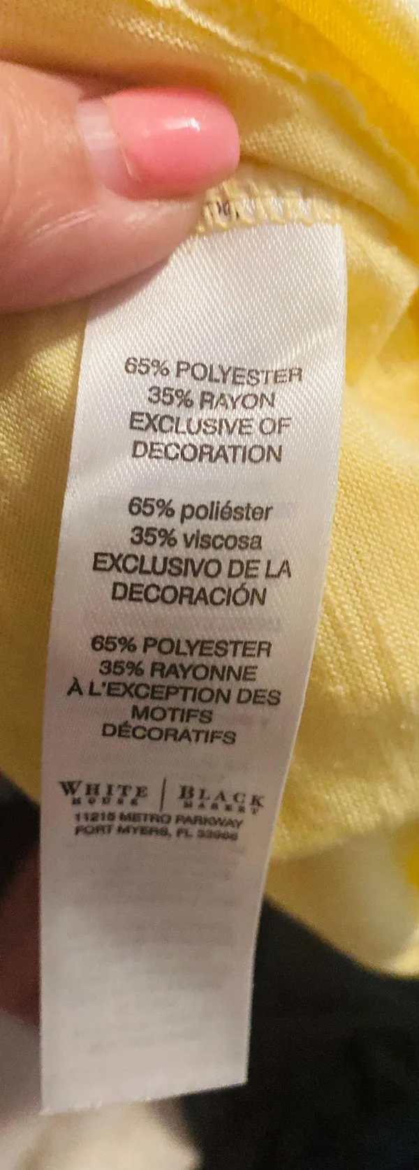White House black market yellow T-shirt 65 polyester 35 viscose size small - Image 5