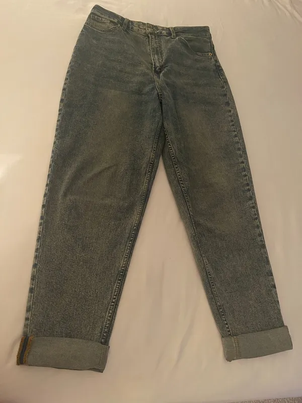 H&M Divided High-Rise Mom Jeans - Acid Wash - Size 10 (Fits Like 5’4” - Image 3