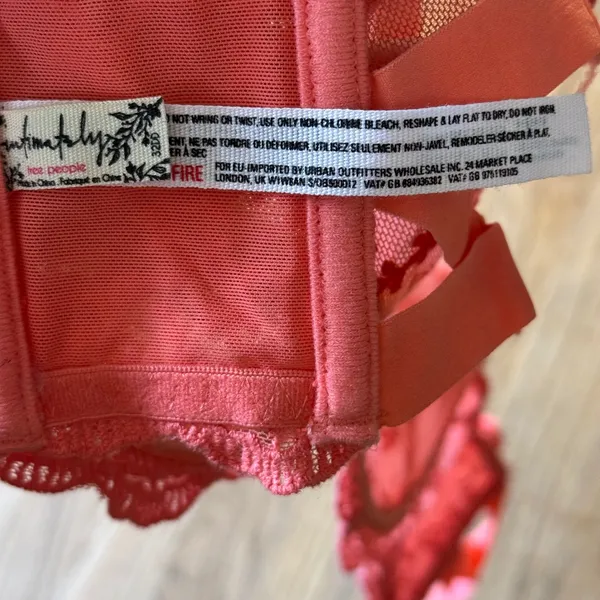 Free People Coral Pink Floral Lace Underwire Bra 32DD Double Back Strap‎ - Image 6