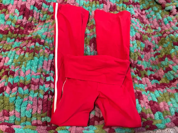 Red fold over cotton on flare leggings - Image 2