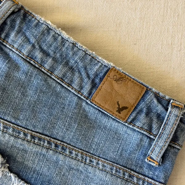 American Eagle Distressed Denim Shorts‎ Womens 6 Blue High Rise Cut Offs - Image 7